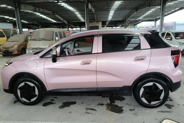 Used Geometry E Firefly 2023 401 km Super-Liked Special Edition 5 Seats
