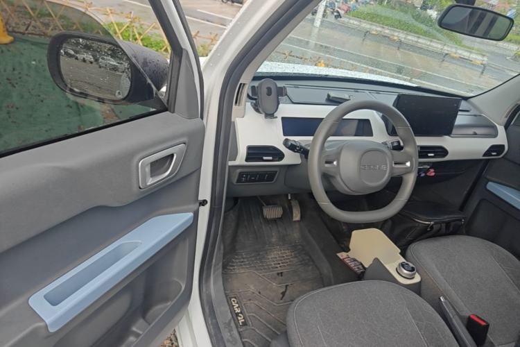 Used Geely Galaxy Panda 2024 Panda Mini 200km Endurance Bear
