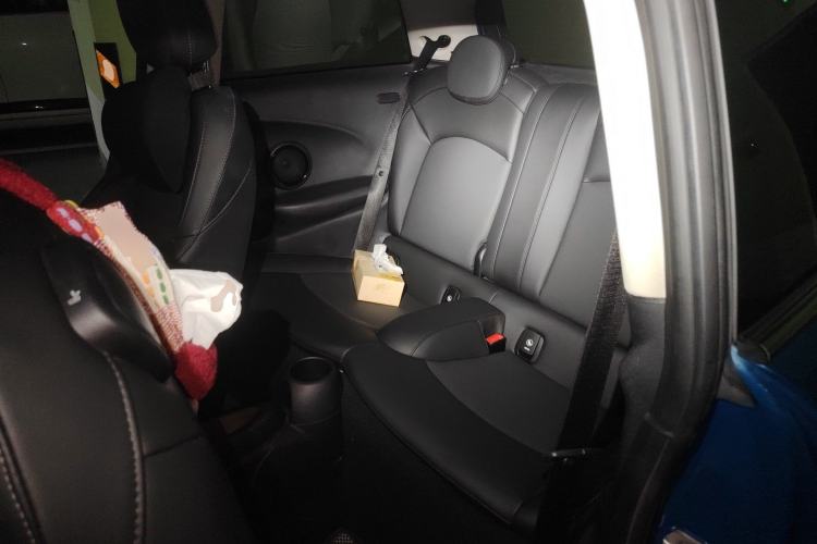 Used MINI 2022 1.5T COOPER Classic Edition