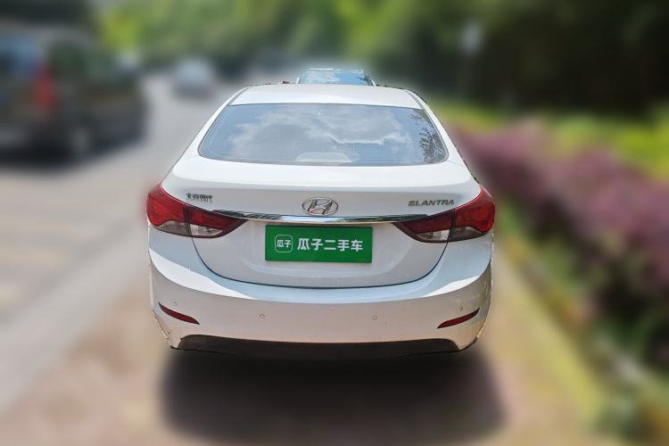 Used Hyundai Elantra (5th Generation / Langdong) 2016 1.6L Automatic Smart Version
