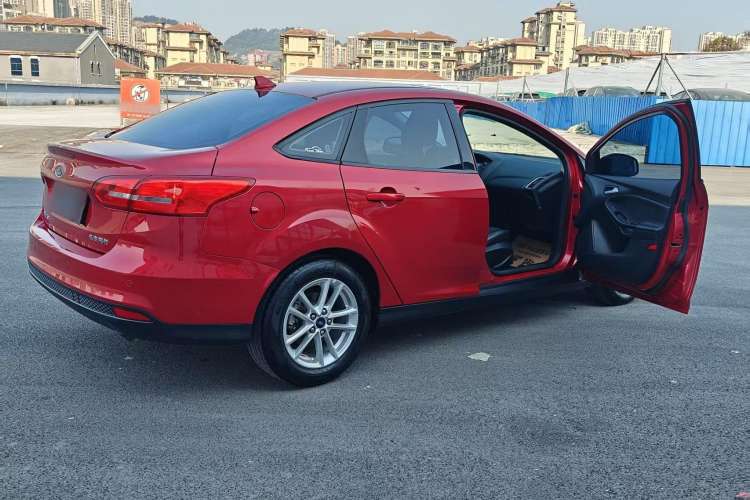 Used Ford Focus 2018 Sedan Classic 1.6L Automatic Trendy SmartDrive Edition