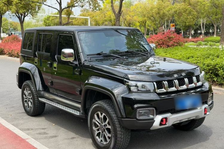 Used BAIC Off-Road BJ40 2024 2.0T Urban Hunter Honor Edition Exterior 3