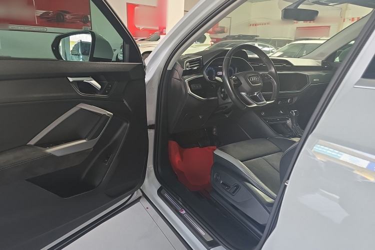 Used Audi Q3 2021 35 TFSI Fashion Dynamic Model