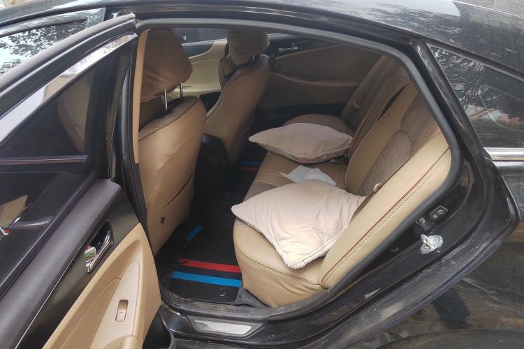 Used Hyundai Sonata 2013 2.4L Automatic Luxury Version China IV Standard
