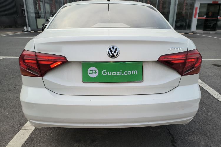 Used Volkswagen Jetta 2017 1.4L Manual Fashion Edition