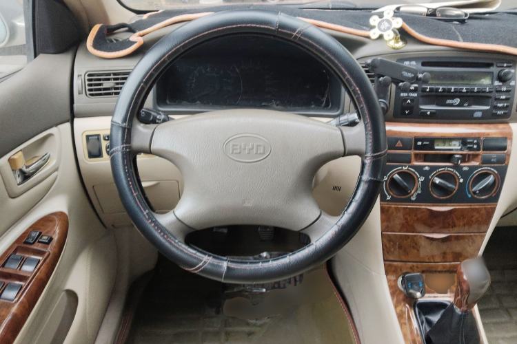 Used BYD F3 2011 1.5L New Platinum Edition Standard Version
