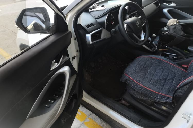 Used Baojun 510 2017 1.5L Manual Fashion Model
