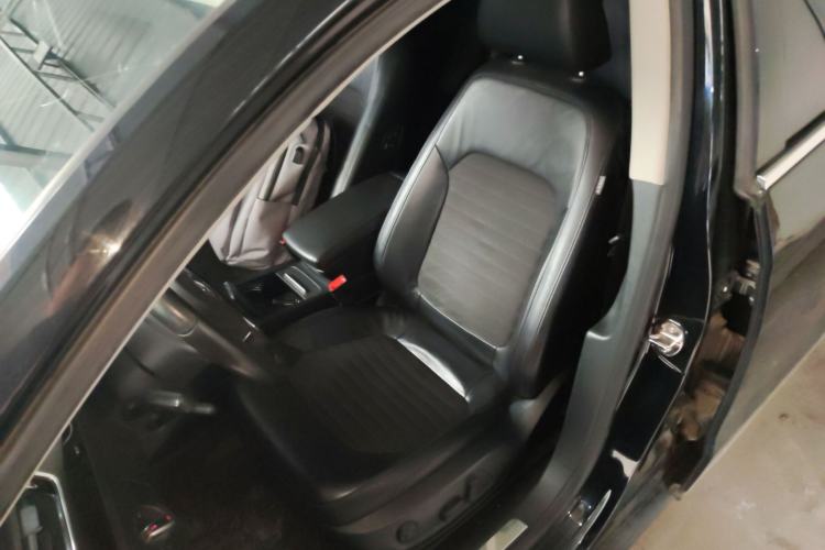 Used Volkswagen Magotan 2016 1.8TSI Luxury Comfort Model Left Front Seat