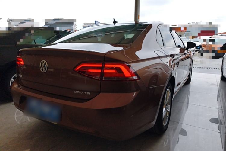 Used Volkswagen Lamando 2015 230TSI DSG Fashion Edition
