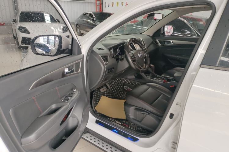 Used CHANGAN CS75 2016 1.8T Automatic Elite Model China V Standard Driver Seat