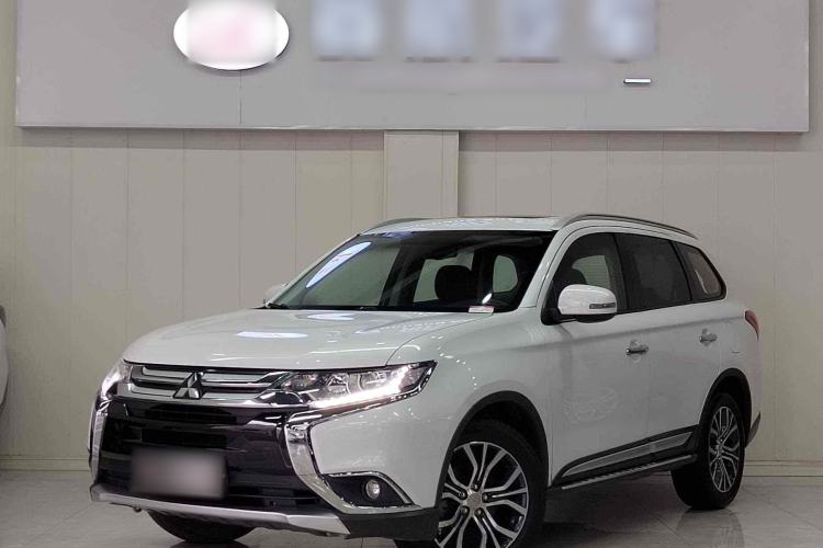 Used Mitsubishi Outlander 2017 2.0L Two-Wheel Drive Glory Edition 5 Seats