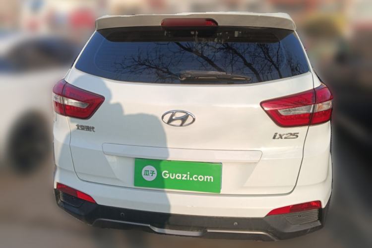 Used Hyundai ix25 2015 1.6L Automatic Two-Wheel-Drive Deluxe DLX Model