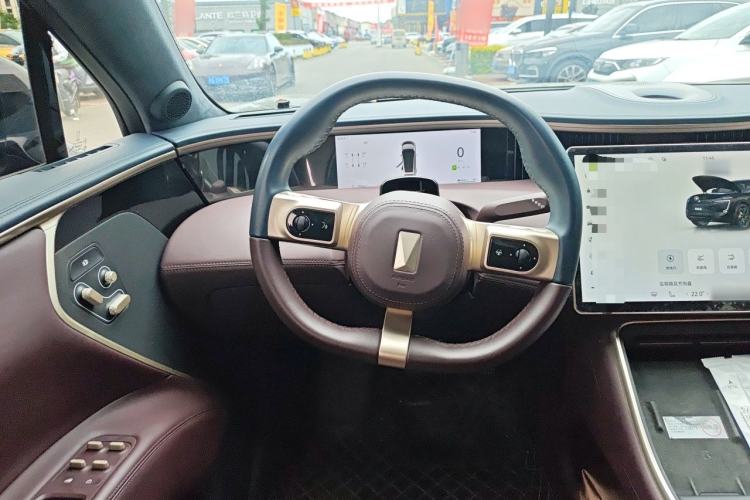 Used Avatr 11 2023 HarmonyOS Version Smart Enjoyment Upgrade Model 90-Degree Rear-Wheel Drive Edition