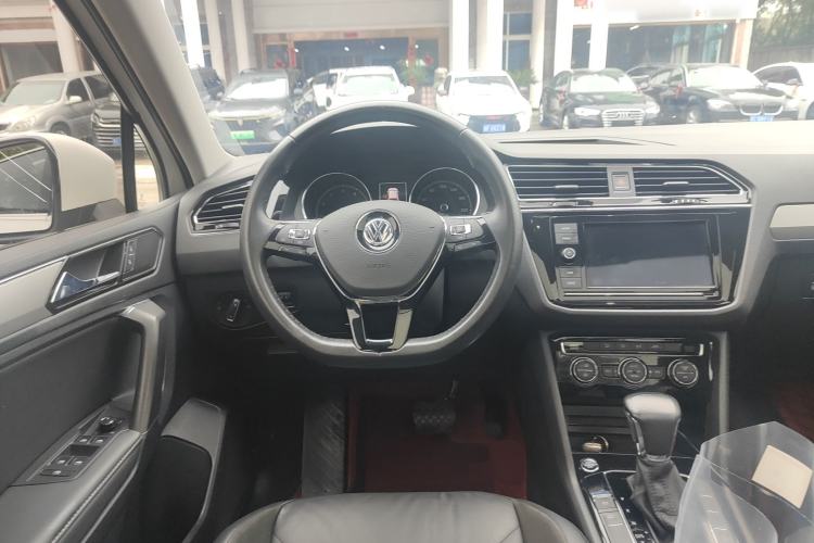 Used Volkswagen Tiguan L 2019 280TSI Automatic Two-Wheel Drive Panoramic Comfort Edition China V Standard Steering Wheel
