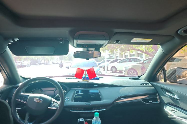 Used Cadillac XT4 2022 28T Two-Wheel-Drive Luxury Version
