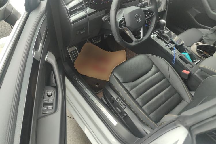 Used Volkswagen FAW-Volkswagen CC 2024 380TSI Striking Edition
