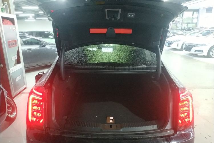 Used Hongqi H9 2025 2.0T Two-Wheel Drive Flagship Private Enjoyment Fashion Edition 5 Seats