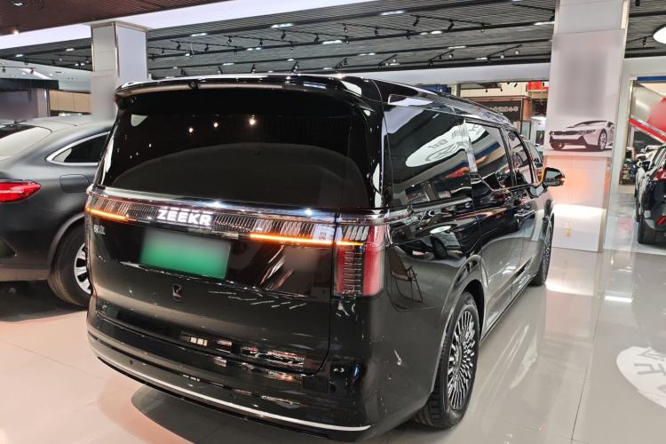 Used Zeekr 009 2024 Six-Seat Executive Version 4WD 108 kWh
