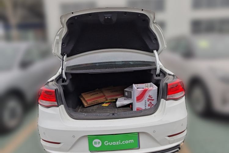 Used Chevrolet Malibu 2017 1.5T Automatic Luxury Edition Trunk