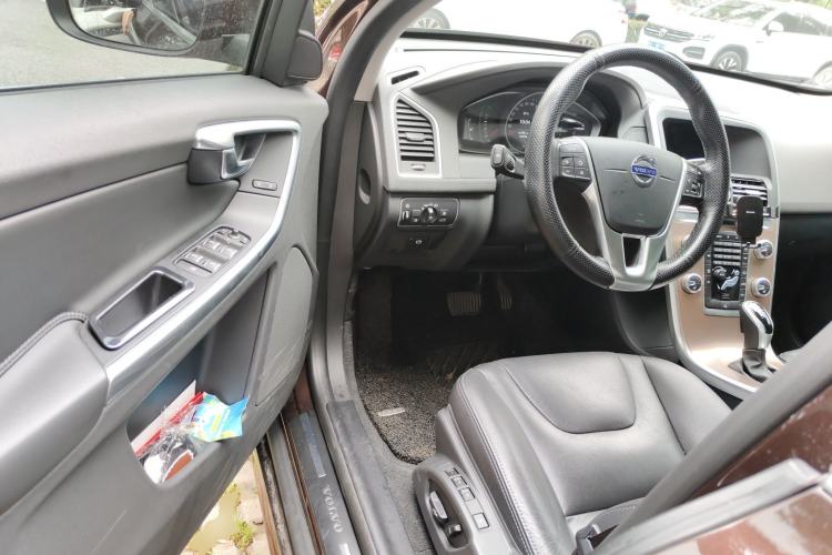 Used Volvo XC60 2017 T5 Smart Upgrade Edition Driver Seat