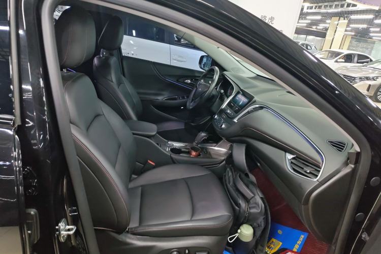 Used Chevrolet Malibu XL 2020 Redline 550T Automatic Sport Edition Right Front Seat