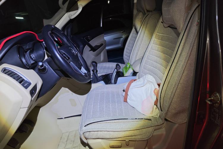 Used JMC Yusheng S350 2013 2.4T Manual Two-Wheel Drive Diesel Ultra-Luxury 5-Seater
