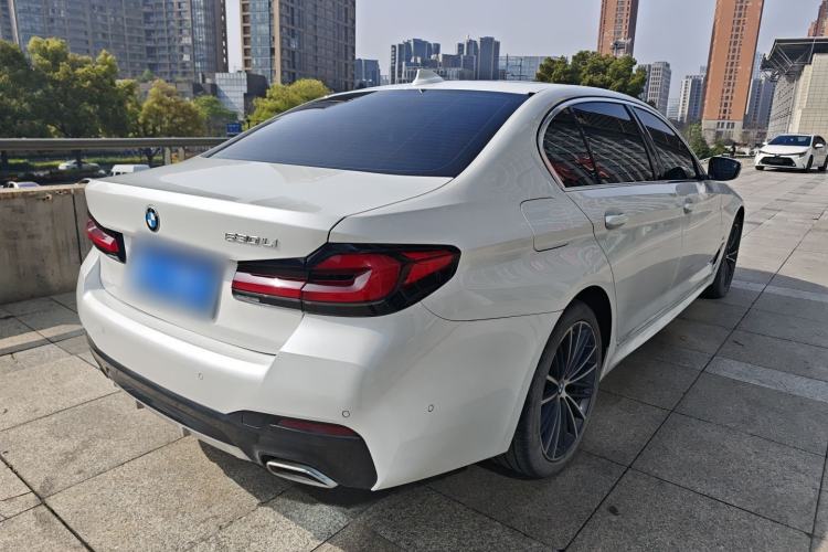 Used BMW 5 Series 2022 Second Facelift 530Li Leading Edition M Sport Package Rear Right 45 Deg