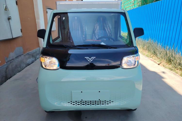 Used REACH MINI Truck 2023 140km Long Wheelbase Van Ambition Version
