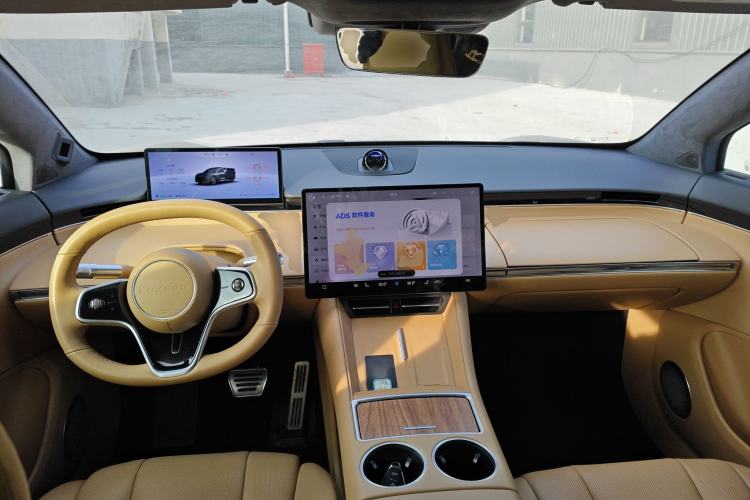 Used Hima Luxeed R7 2024 All-Electric 736 km Ultra
