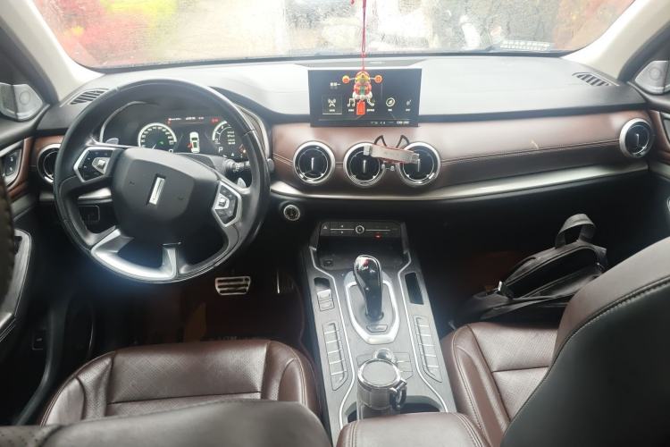 Used Wey VV6 2018 2.0T Two-Wheel-Drive Ultra-Luxury Version China V Standard Center Console