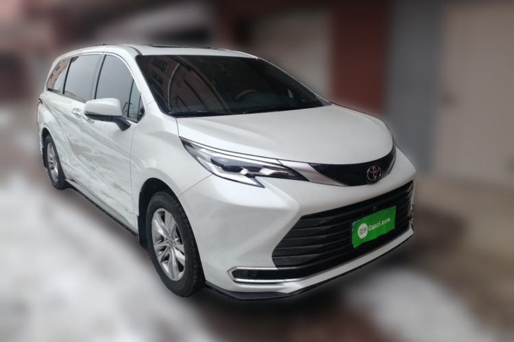 Used Toyota SIENNA 2024 2.5L Hybrid Four-Wheel Drive Prestige Edition Front Right 45 Deg