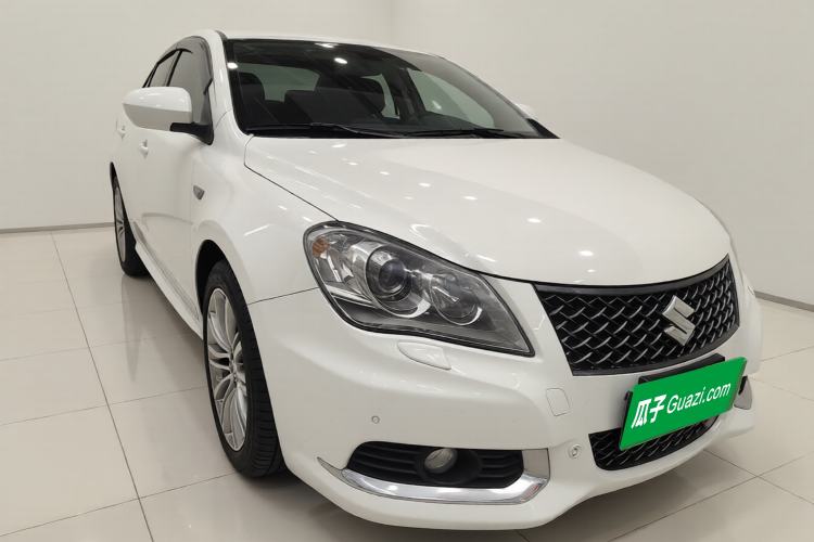 Used Suzuki Kizashi 2011 2.4L Two-Wheel Drive Luxury Navigation Edition
