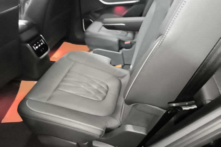 Used Hongqi HS7 PHEV 2024 2.0T PHEV Four-Wheel Drive Flagship Edition 6 Seats Left Rear Seat