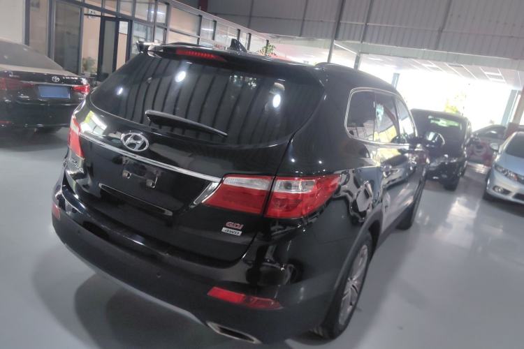 Used Hyundai Grand SantaFe 2013 3.0L 7-seat Four-Wheel-Drive Luxury Edition