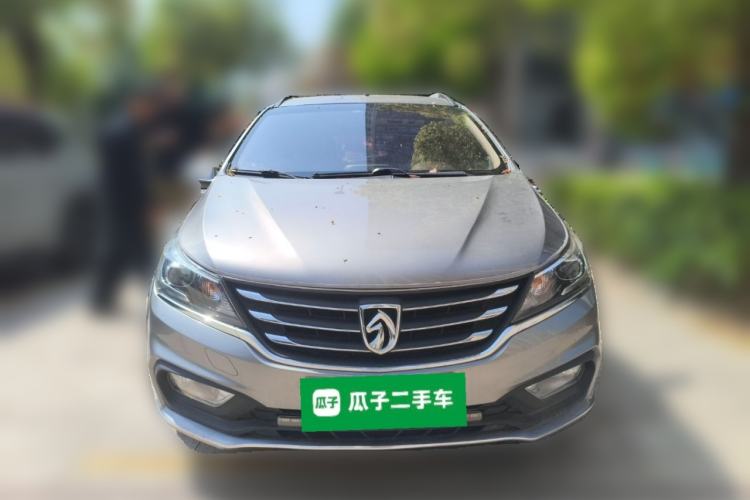 Used Baojun 310W 2017 1.5L Manual Fashion Model China V
