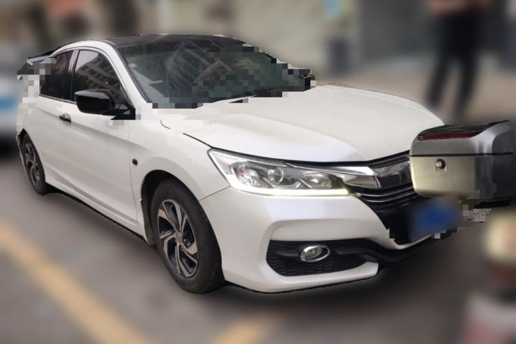 Used Honda Accord 2016 2.0L Comfort Edition Front Right 45 Deg