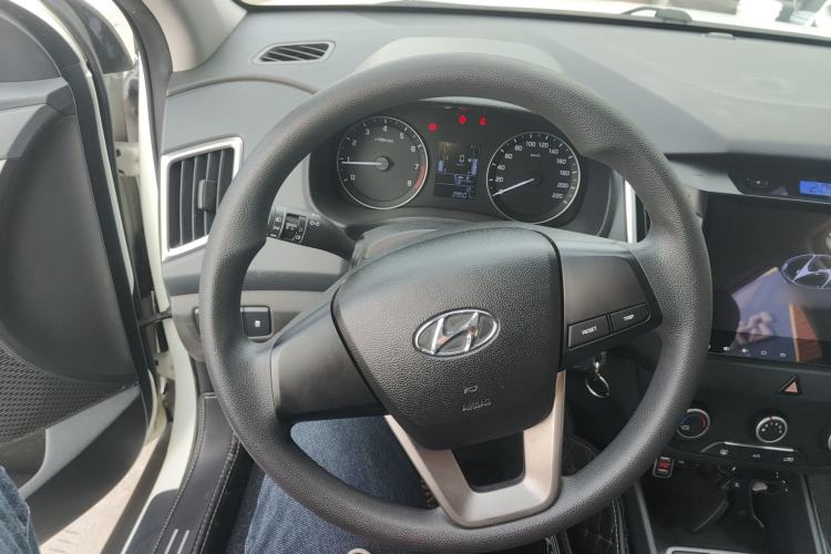 Used Hyundai ix25 2015 1.6L Manual Two-Wheel Drive Fashionable GS Model
