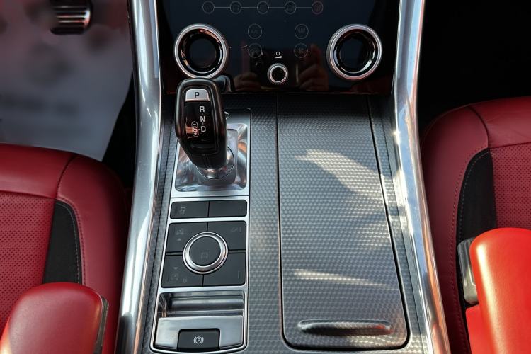 Used Land Rover Range Sport 2020 3.0 L6 HSE DYNAMIC Interior 5