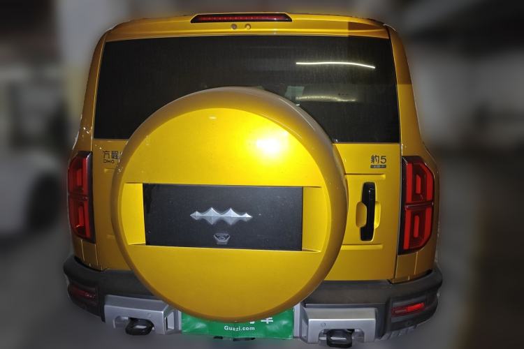 Used Formula Leopard 5 2023 Cloud Ride Flagship Edition
