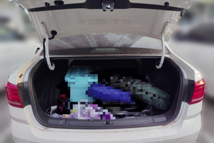 Used Volkswagen Lavida 2017 1.6L Automatic Comfort Edition Trunk