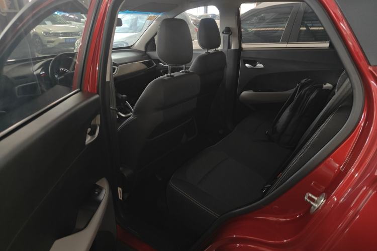 Used Baojun 510 2017 1.5L manual Comfort trim