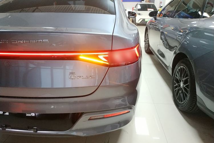 Used BYD Qin PLUS 2024 Honor Edition EV 510KM Beyond Model Right Rear Taillight