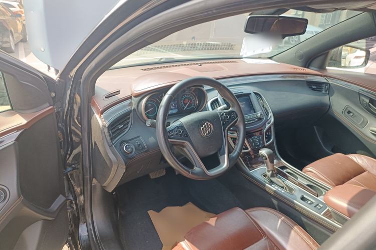 Used Buick LaCrosse 2014 2.0T SIDI Elite Tech Version Center Console