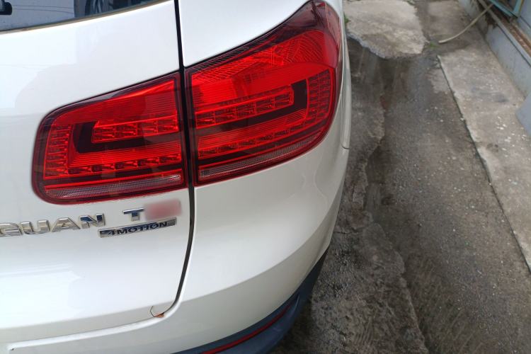 Used Volkswagen Tiguan 2015 1.8TSI Automatic All-Wheel-Drive Luxury Model Right Rear Taillight