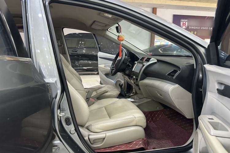 Used Honda City Classic 2012 1.5L manual Comfort version
