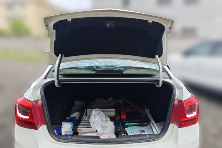 Used Chevrolet Cruze 2015 1.5L Classic SE AT Trunk