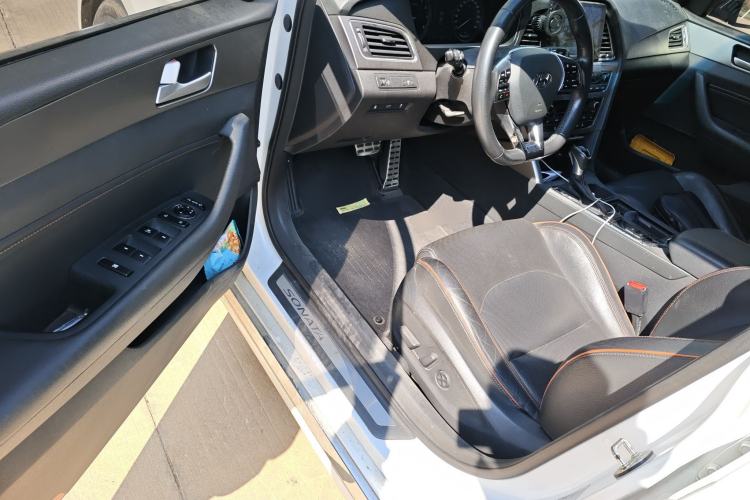 Used Hyundai Sonata 2015 1.6T GLX Advanced Model
