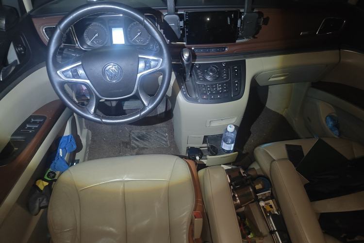 Used Buick GL8 2014 3.0L XT Luxury Business Flagship Edition Center Console