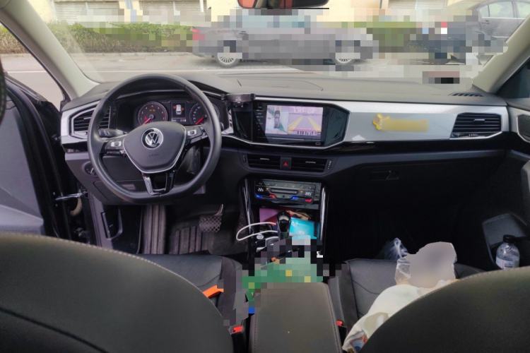 Used Volkswagen Tayron 2022 280TSI Two-Wheel Drive Luxury Smart Connectivity Version Center Console