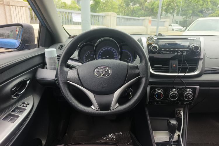Used Toyota YARiS L Zhi Xuan 2016 Revised Version 1.5G CVT with Dynamic Sunroof Steering Wheel